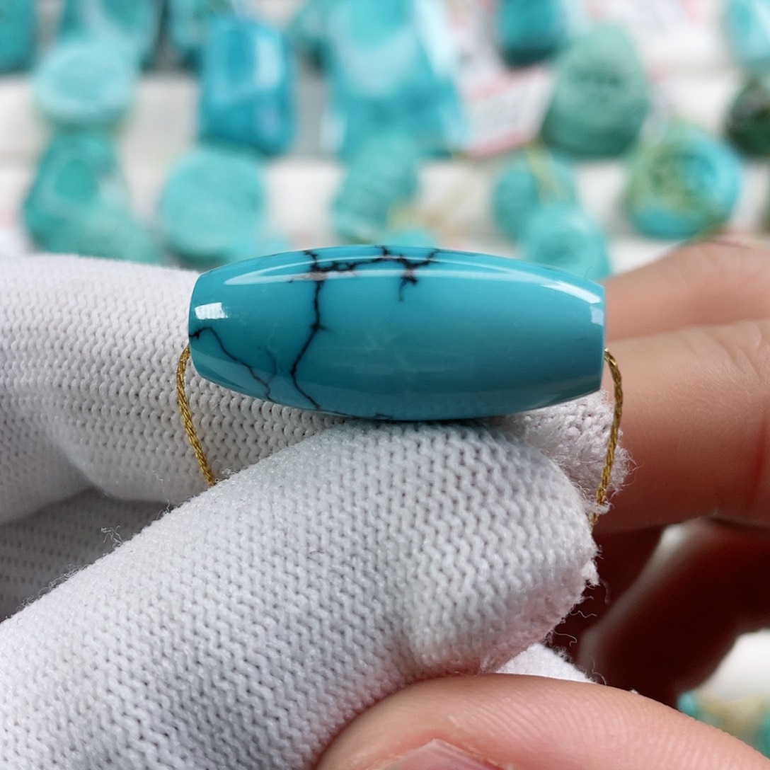 绿松石颈饰未镶嵌