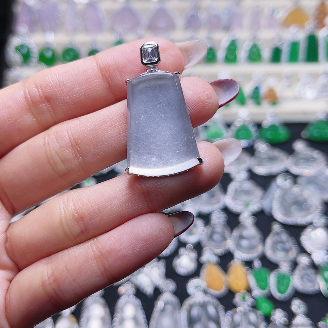 石英质玉颈饰银S925镶嵌