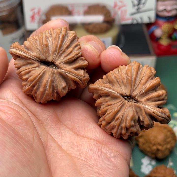 【闪购商品】文玩核桃吊坠44全品楼