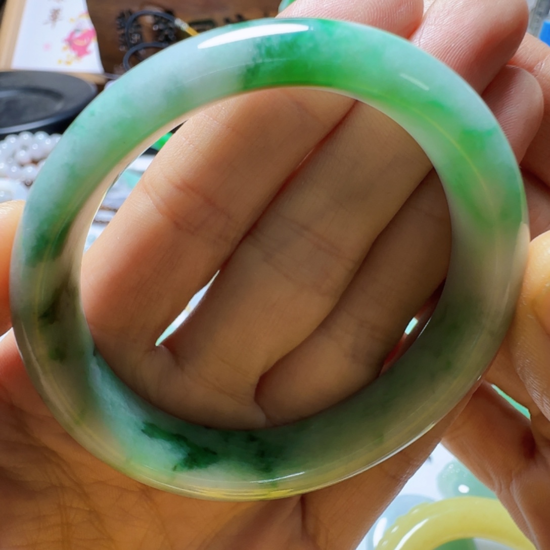 善***缘翡翠未镶嵌手镯翡翠660