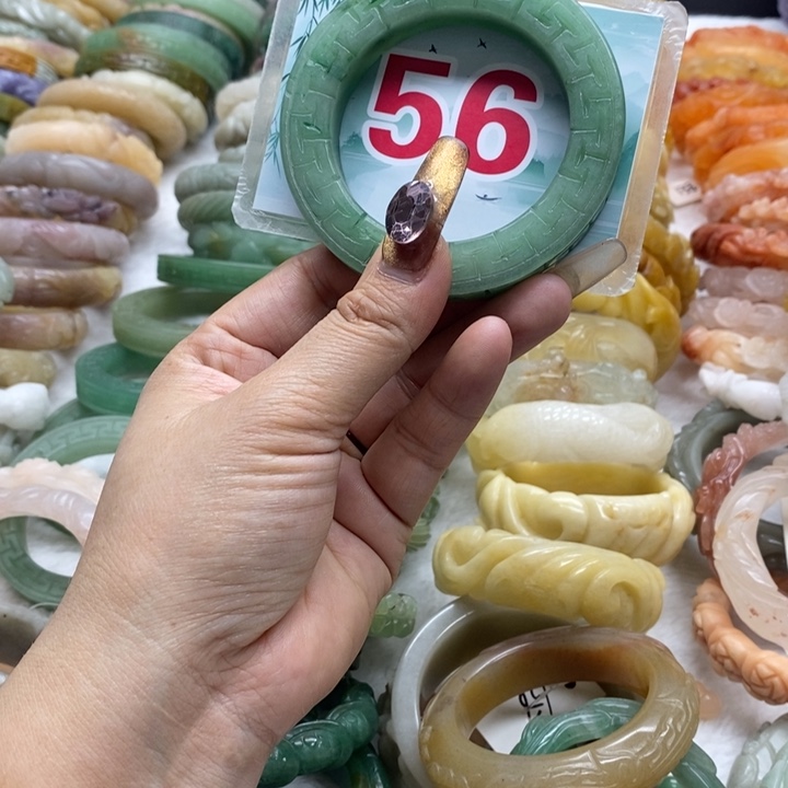 石英岩玉未镶嵌手镯