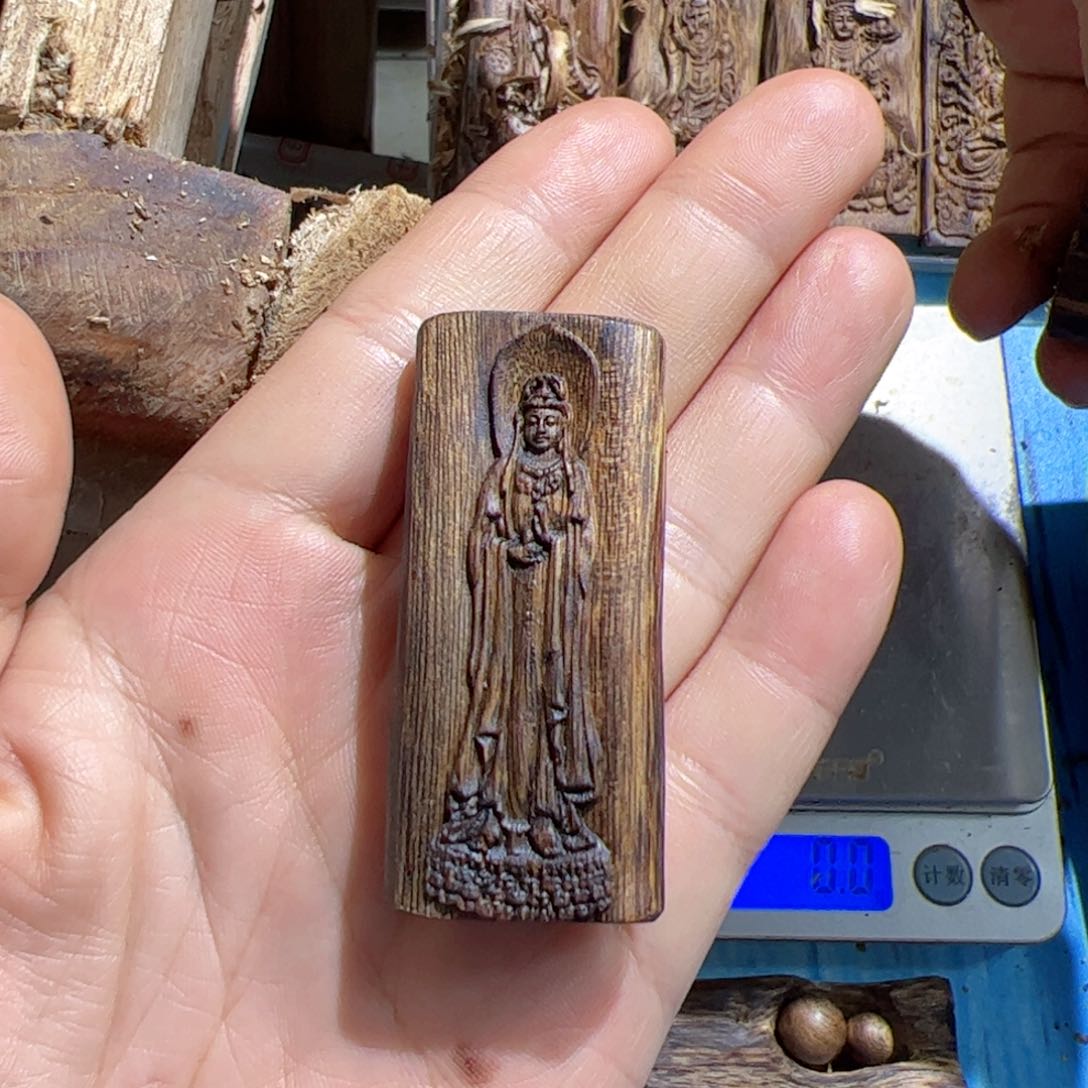 沉香吊坠白棋观音7.9克