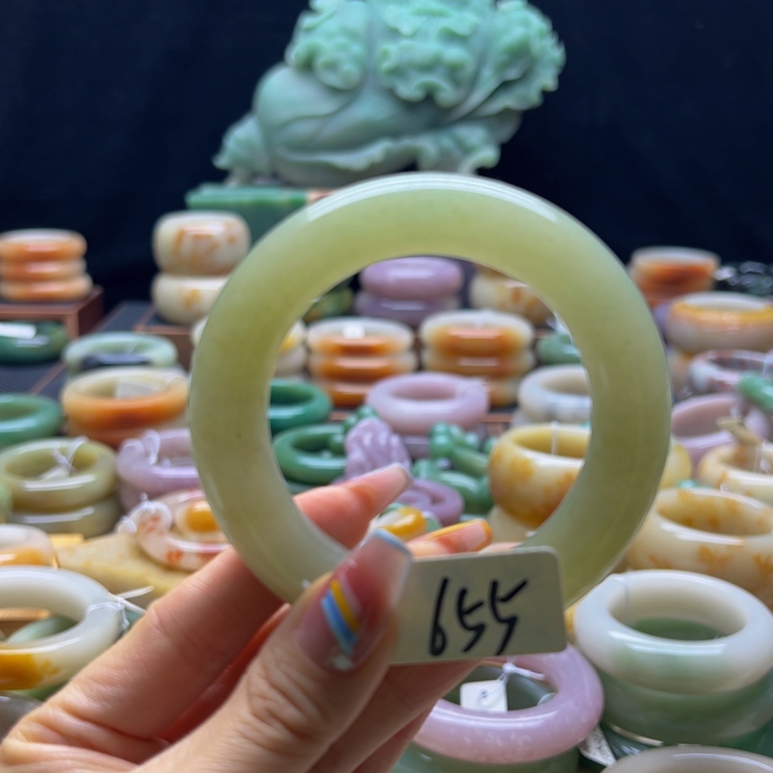 石英质玉未镶嵌手镯