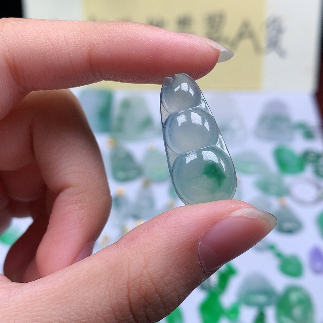 翡翠裸石缅甸天然A货翡翠冰种豆子