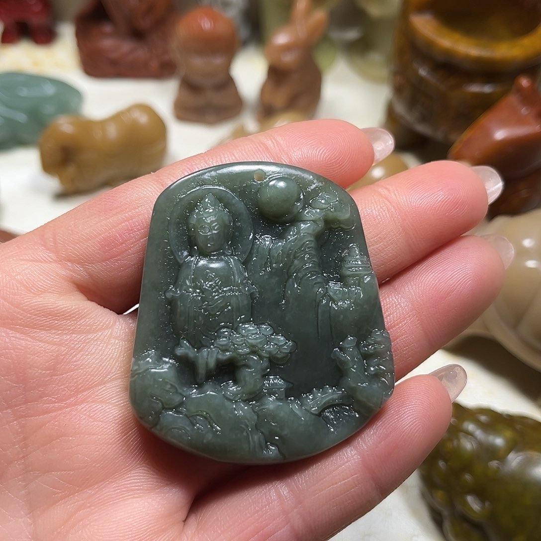 白玉菩提吊坠白玉菩提吊坠