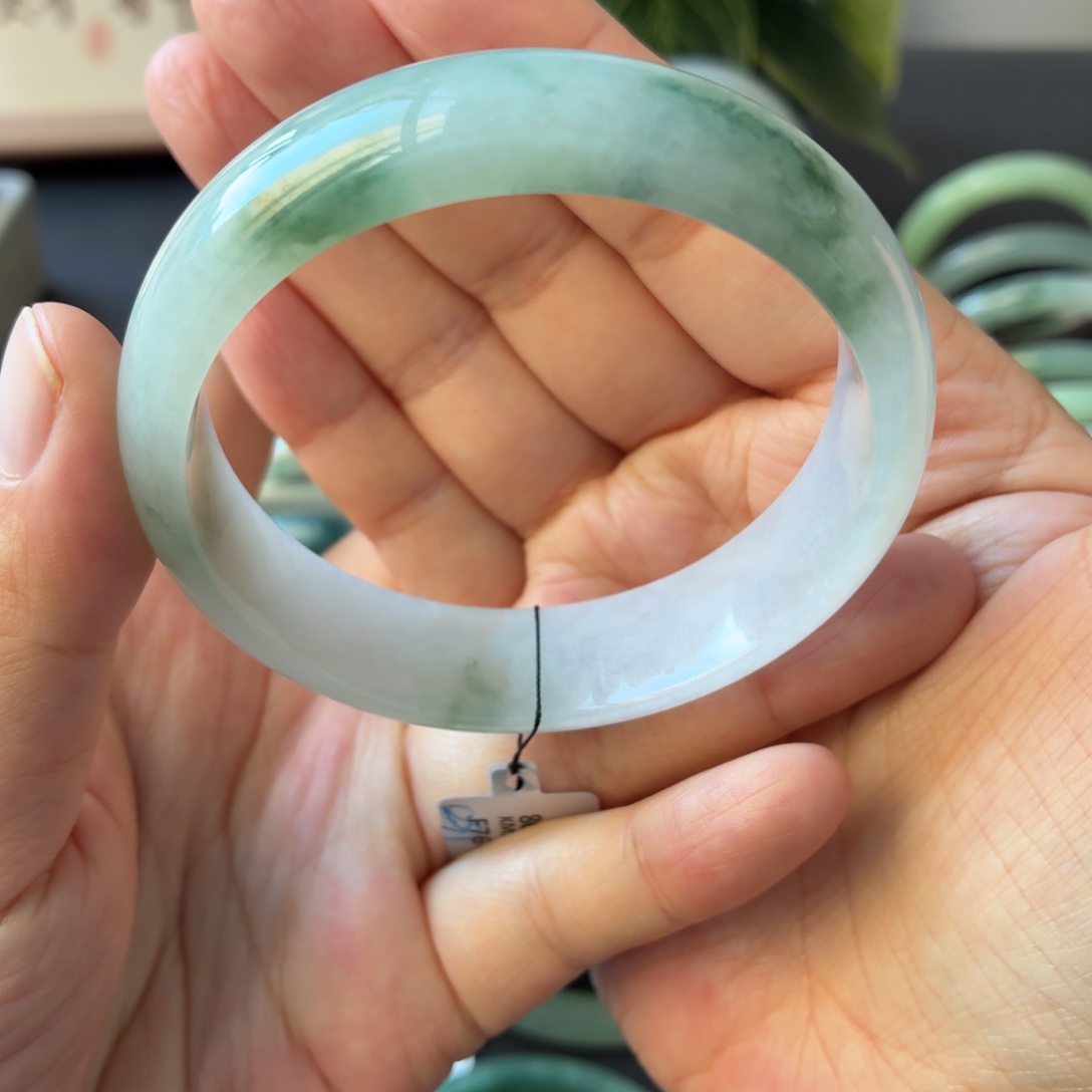 翡翠未镶嵌手镯天然