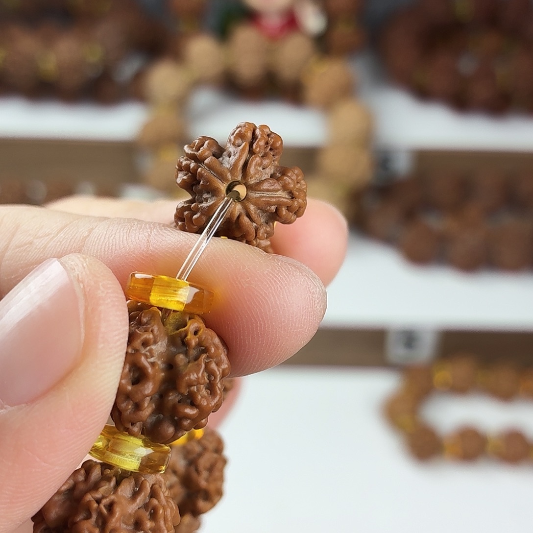 金刚菩提手串原生态精品稀有花千骨哦