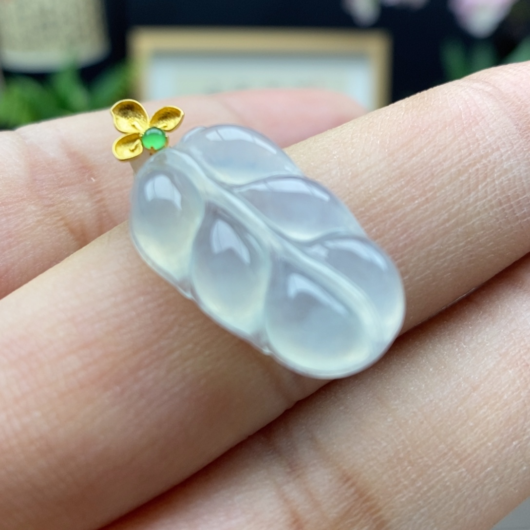 翡翠18K金镶嵌颈饰吊坠51