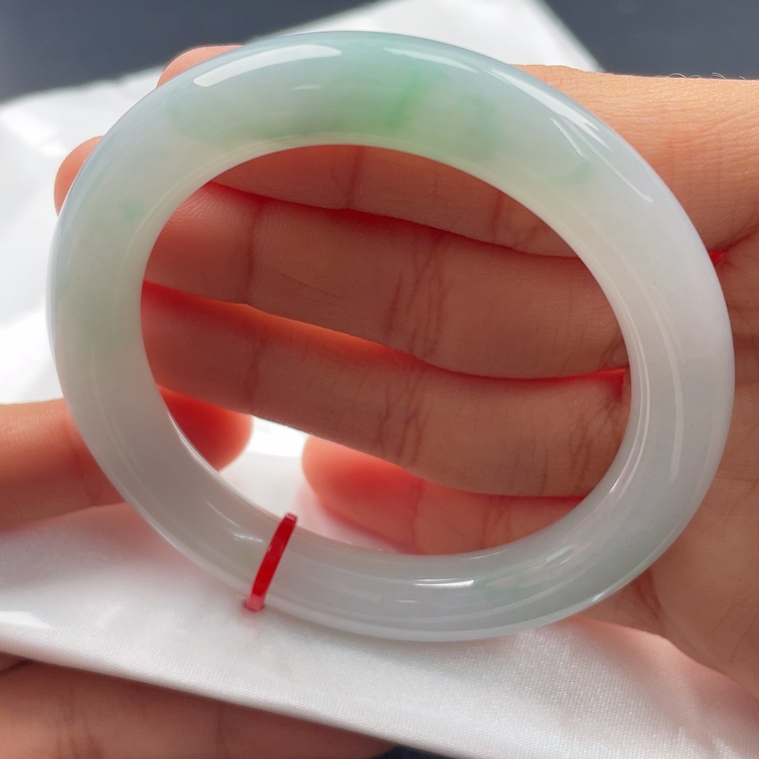 翡翠未镶嵌手镯（圆镯）5253圈