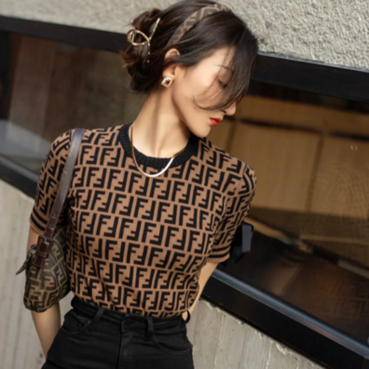 99新 FENDI/芬迪 wdf248/字母图案满印圆领短袖针织衫 涤纶 40码