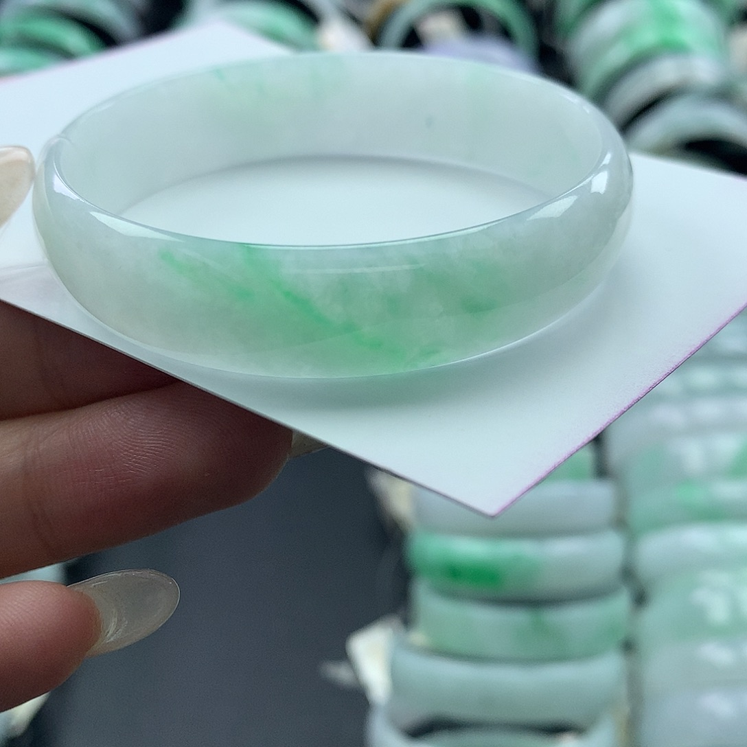 未镶嵌手镯翡翠公主