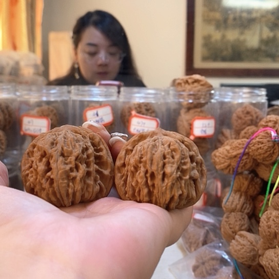 文玩核桃吊坠呼****谱46四座楼