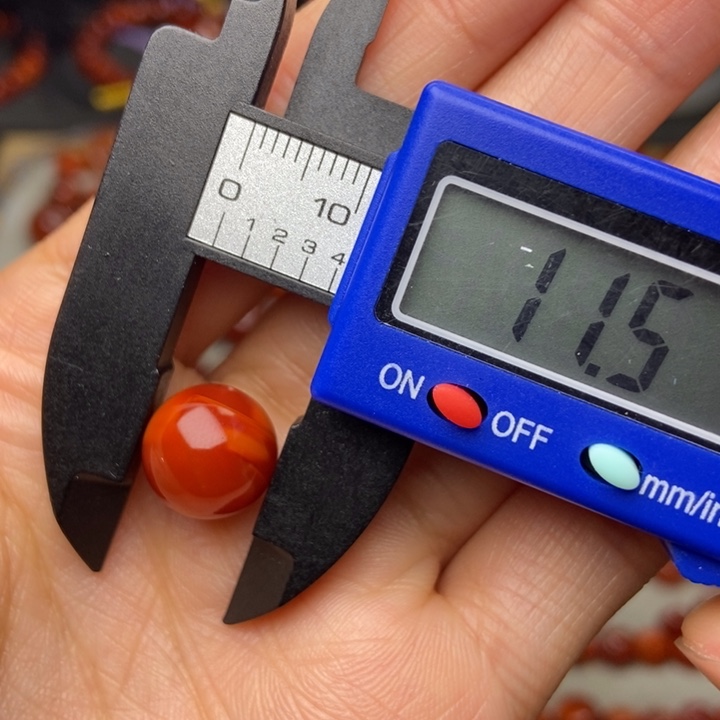 南红玛瑙配饰未镶嵌