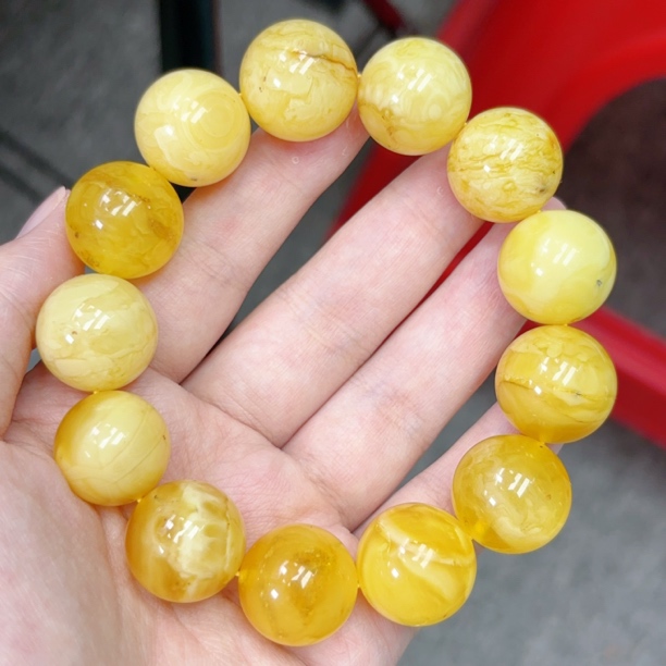 白花鸡油黄19mm瑕疵蜜蜡圆珠手串（491号）