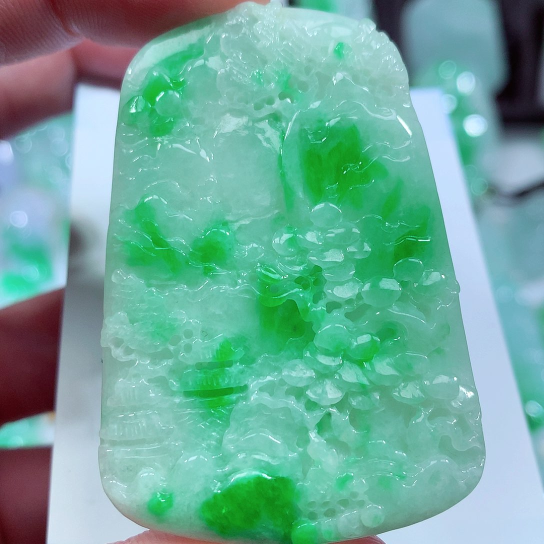 翡翠颈饰未镶嵌缅甸翡翠