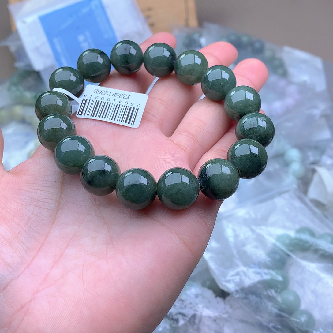 未镶嵌手串定制翡翠