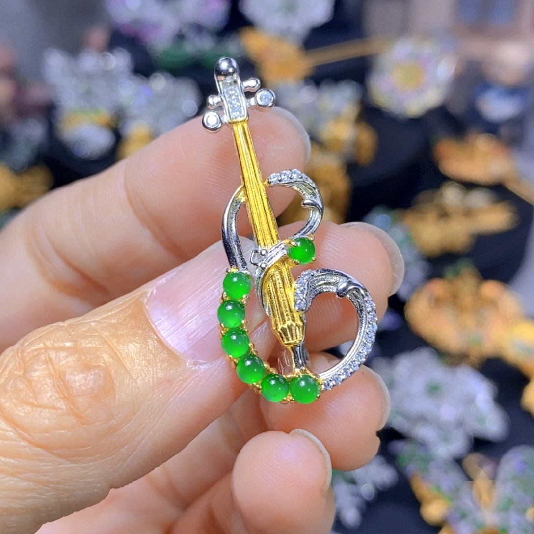 翡翠耳钉银S925镶嵌天然翡翠