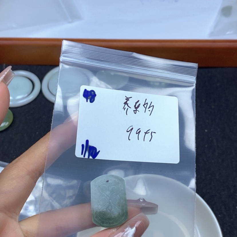 【闪购商品】翡翠颈饰未镶嵌养**?