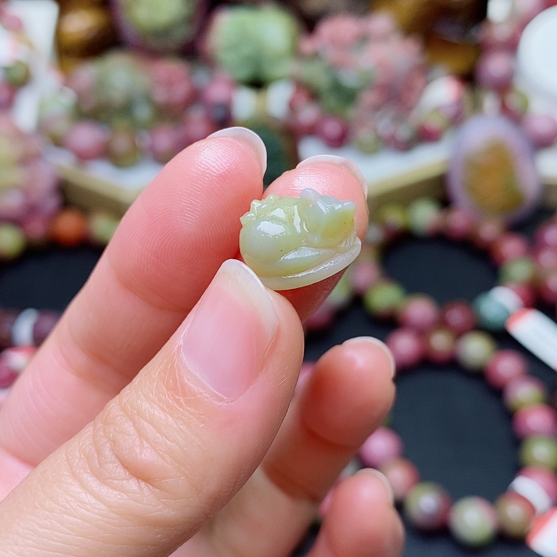 玛瑙/玉髓珠宝奇石未镶嵌盐源玛瑙定制