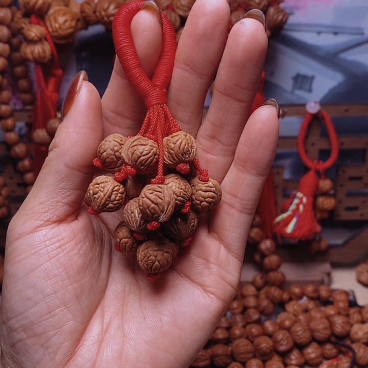 桃核吊坠龙纹桃枭