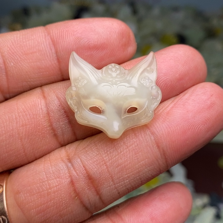 蛇纹石玉颈饰合金229