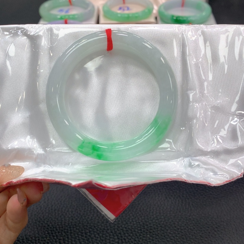 【闪购商品】翡翠手镯未镶嵌翡翠