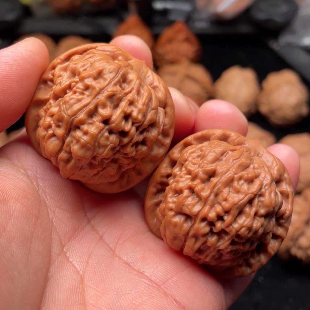 桃核吊坠红皮莲花