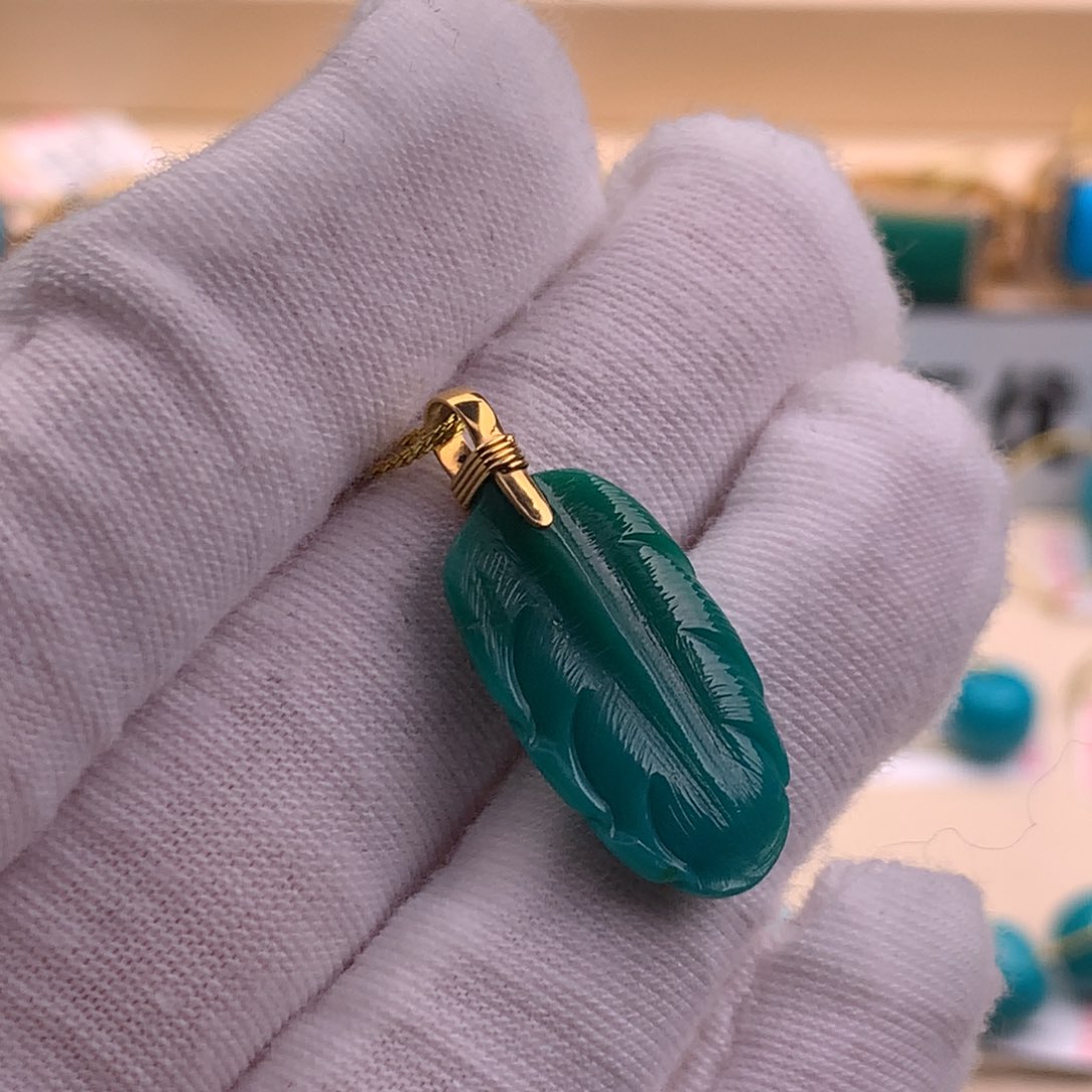 18K金镶嵌绿松石珠宝奇石