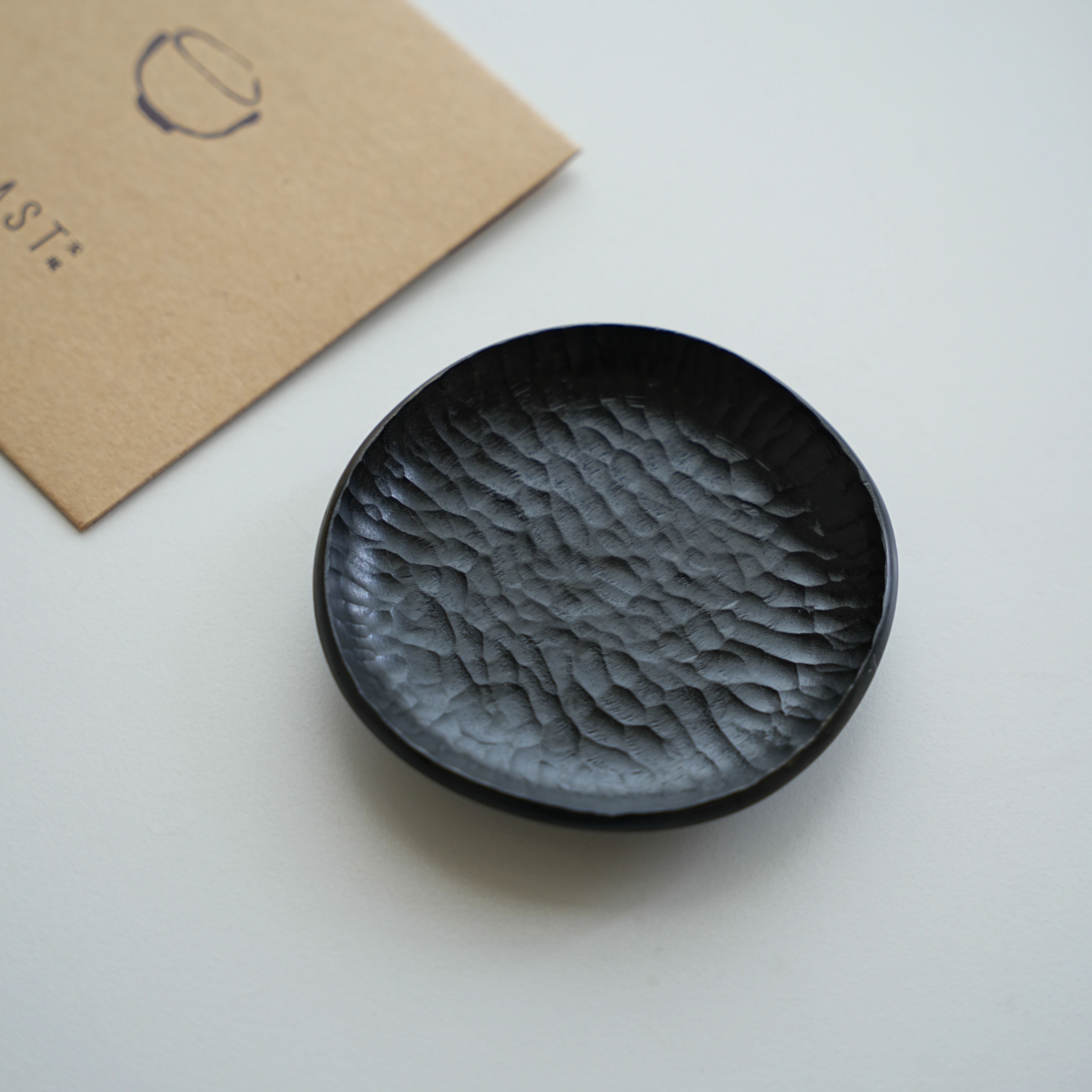 VAST无垠器皿点心盘不规则圆形小餐盘纯手工复古茶歇盘新中式茶盘