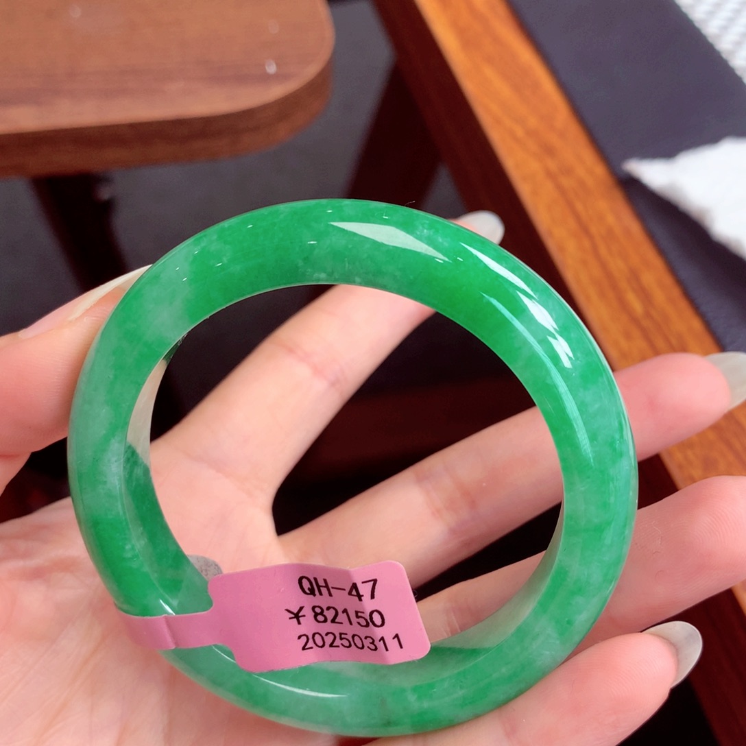 翡翠未镶嵌手镯翡翠