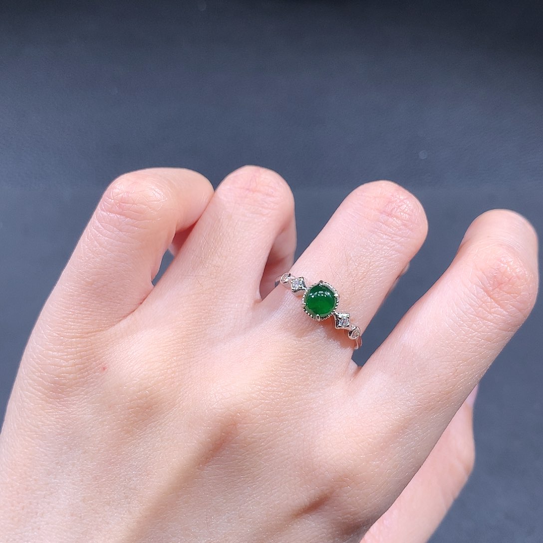 未镶嵌戒指翡翠翡翠