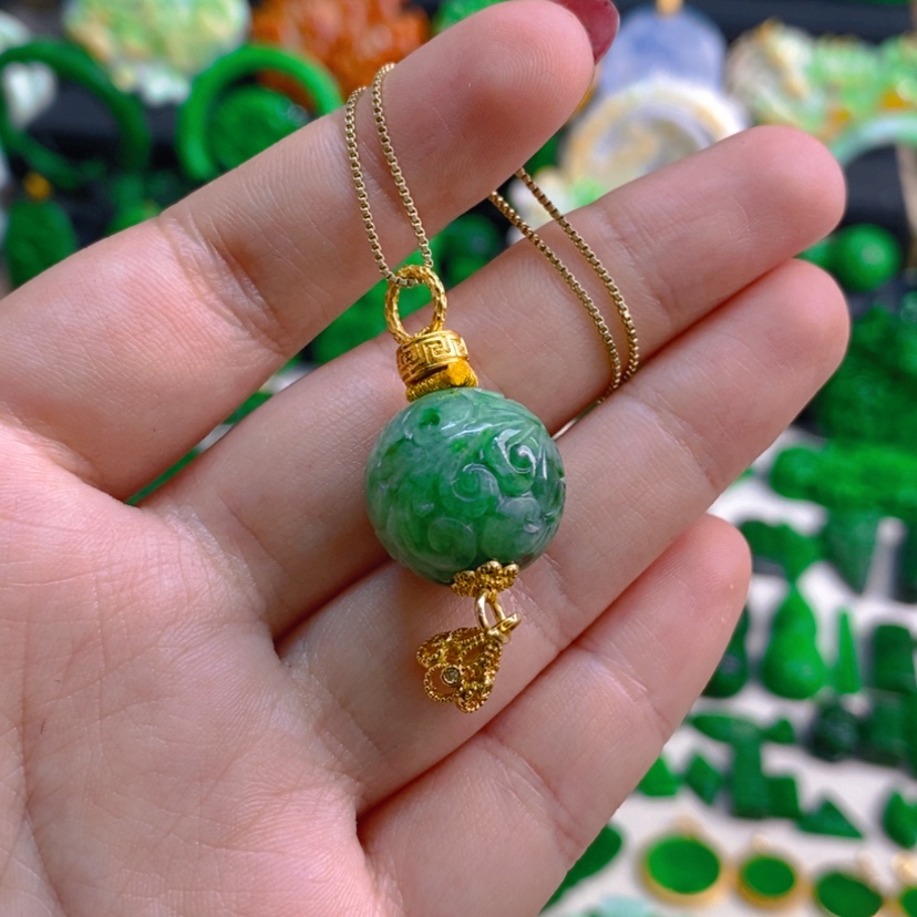 【闪购商品】翡翠未镶嵌颈饰吊坠