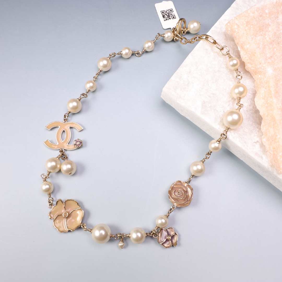 95新 Chanel/香奈儿 柚礼/香奈儿粉色山茶花双c项链LN512020