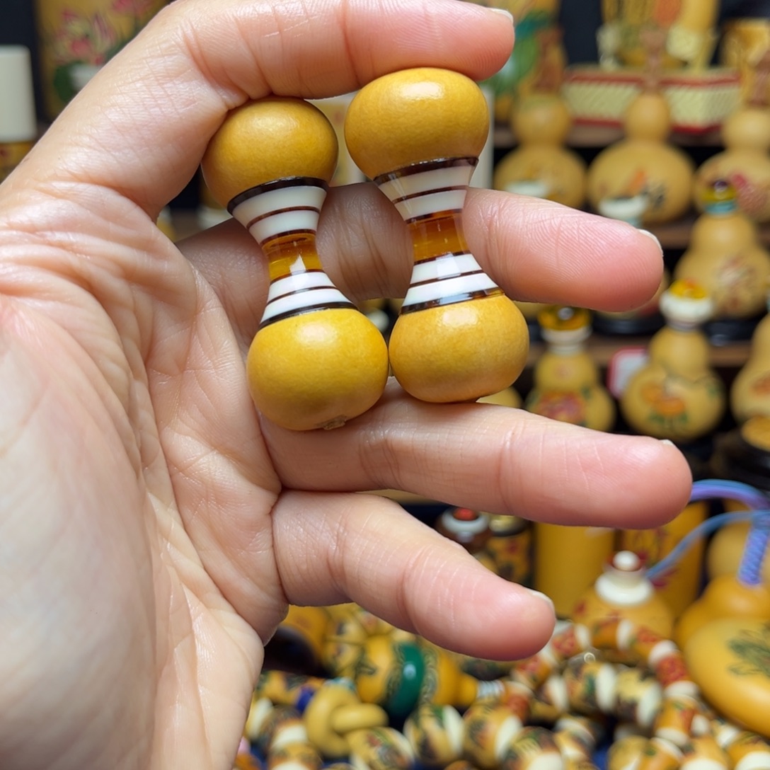 坐***币大叶紫檀（黑酸枝木类）