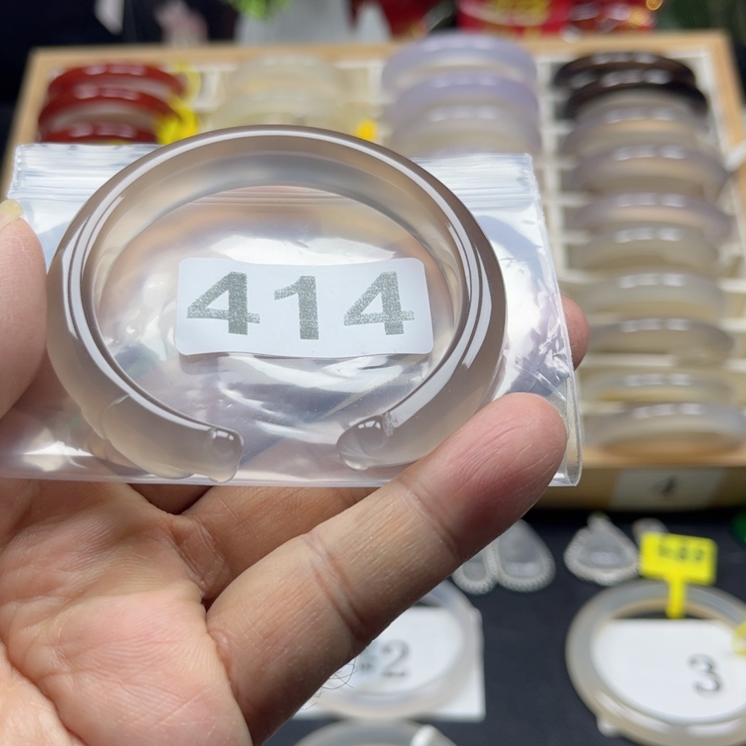 玛瑙/玉髓手镯未镶嵌！****！