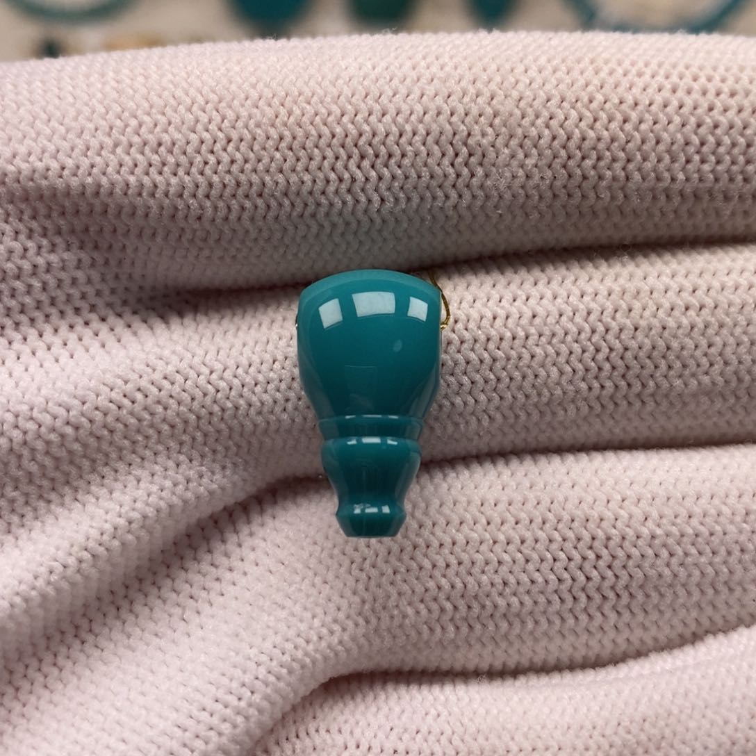 绿松石未镶嵌三通10.3mmS***。AA953