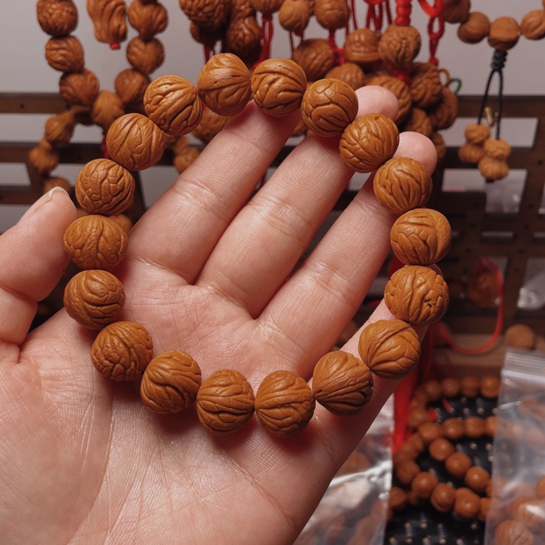 木质类龙纹桃枭手串