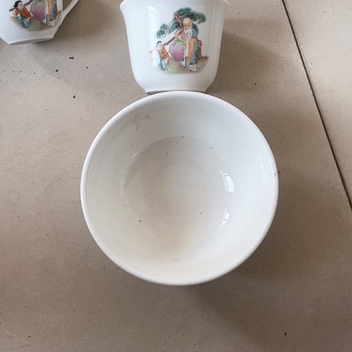 瓷片用****5杯三个，12.5碗一个