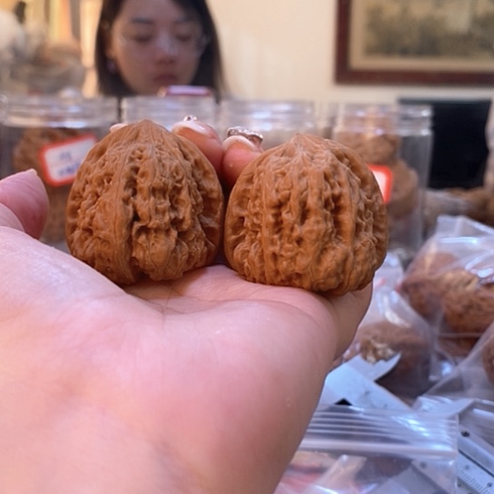 文玩核桃吊坠40平谷凹底有水尖