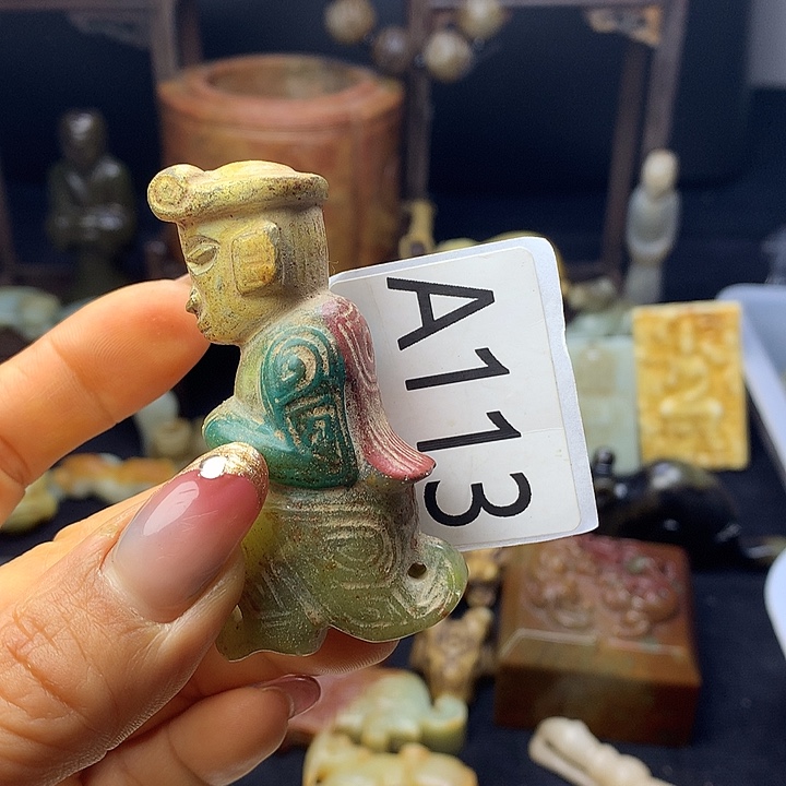 光***月和田玉未镶嵌颈饰