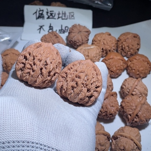 文玩核桃把件虎头