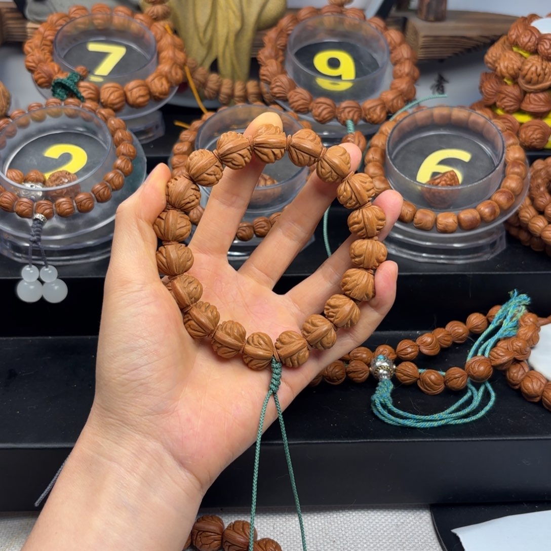 桃核吊坠1.5尺寸小金豆