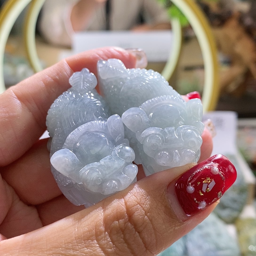 【闪购商品】翡翠颈饰未镶嵌一对