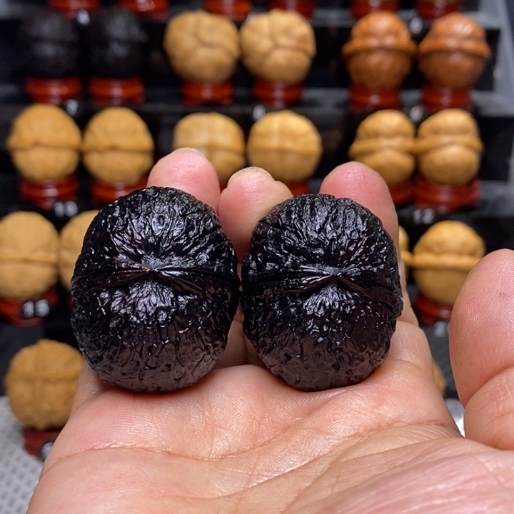 文玩核桃把件泰伦元宝9