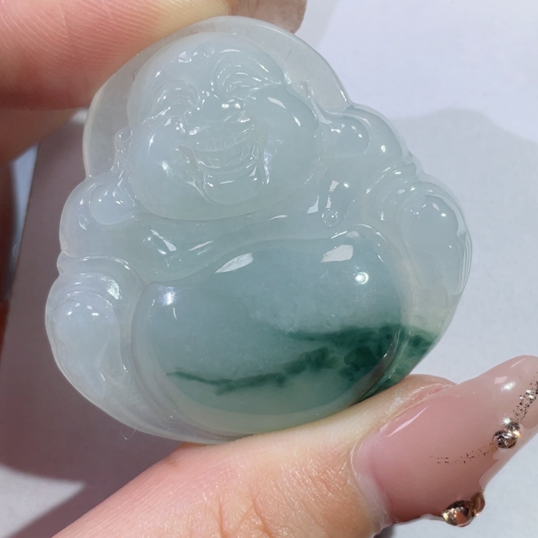 翡翠颈饰未镶嵌佛公