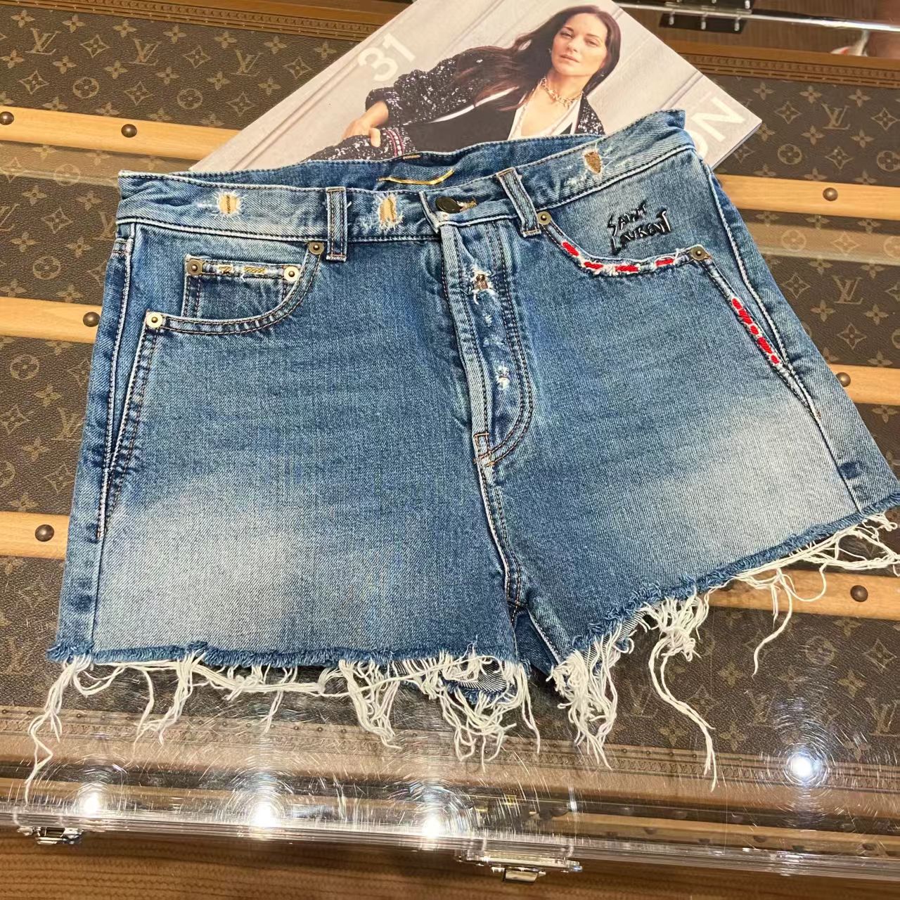99新 YSL/圣罗兰 壹臻湘/蓝色牛仔短裤29码 80508536