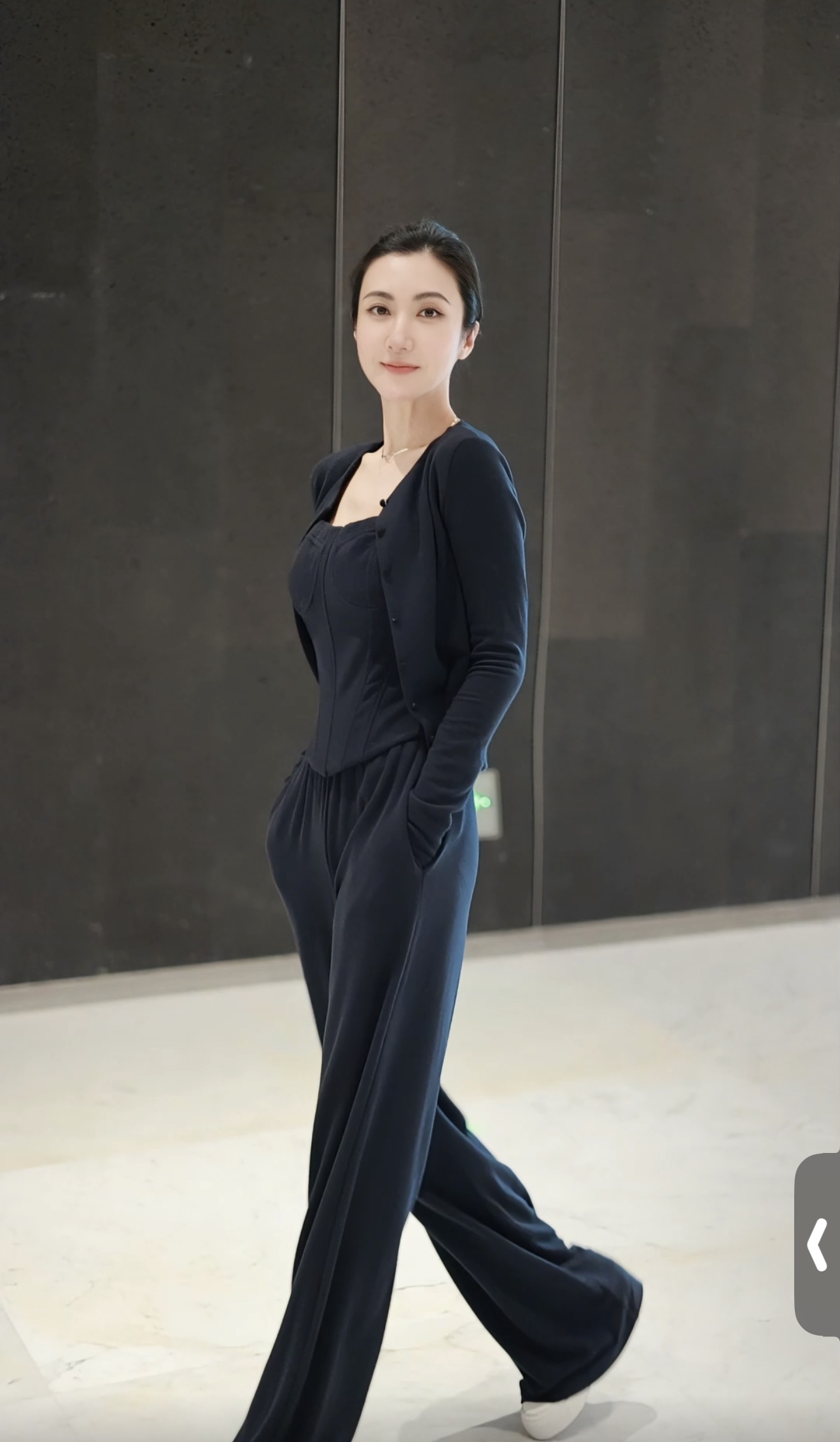 2509150【壁虎姐】GECKO秋冬新款 藏蓝色文胸 外套松紧腰直筒裤套装