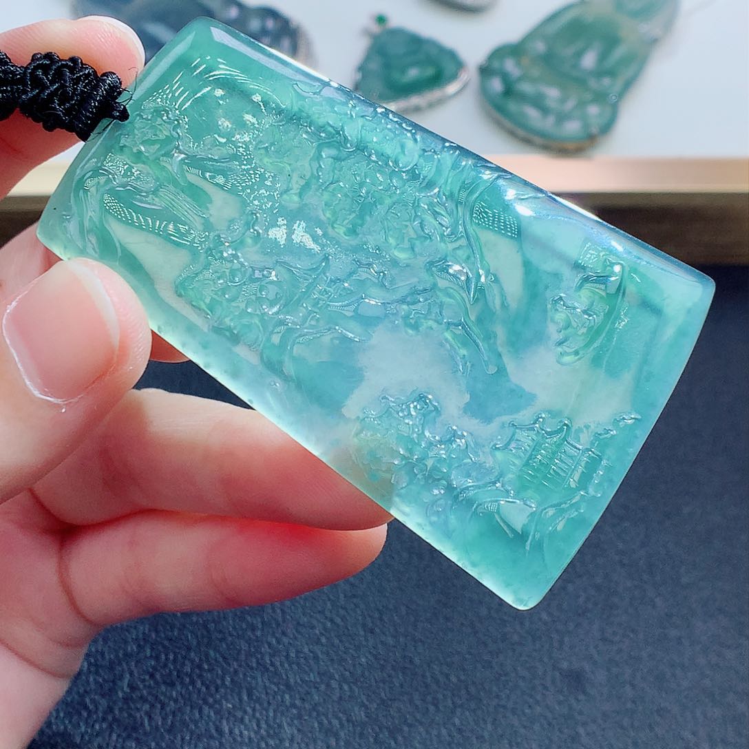 翡翠颈饰未镶嵌翡翠