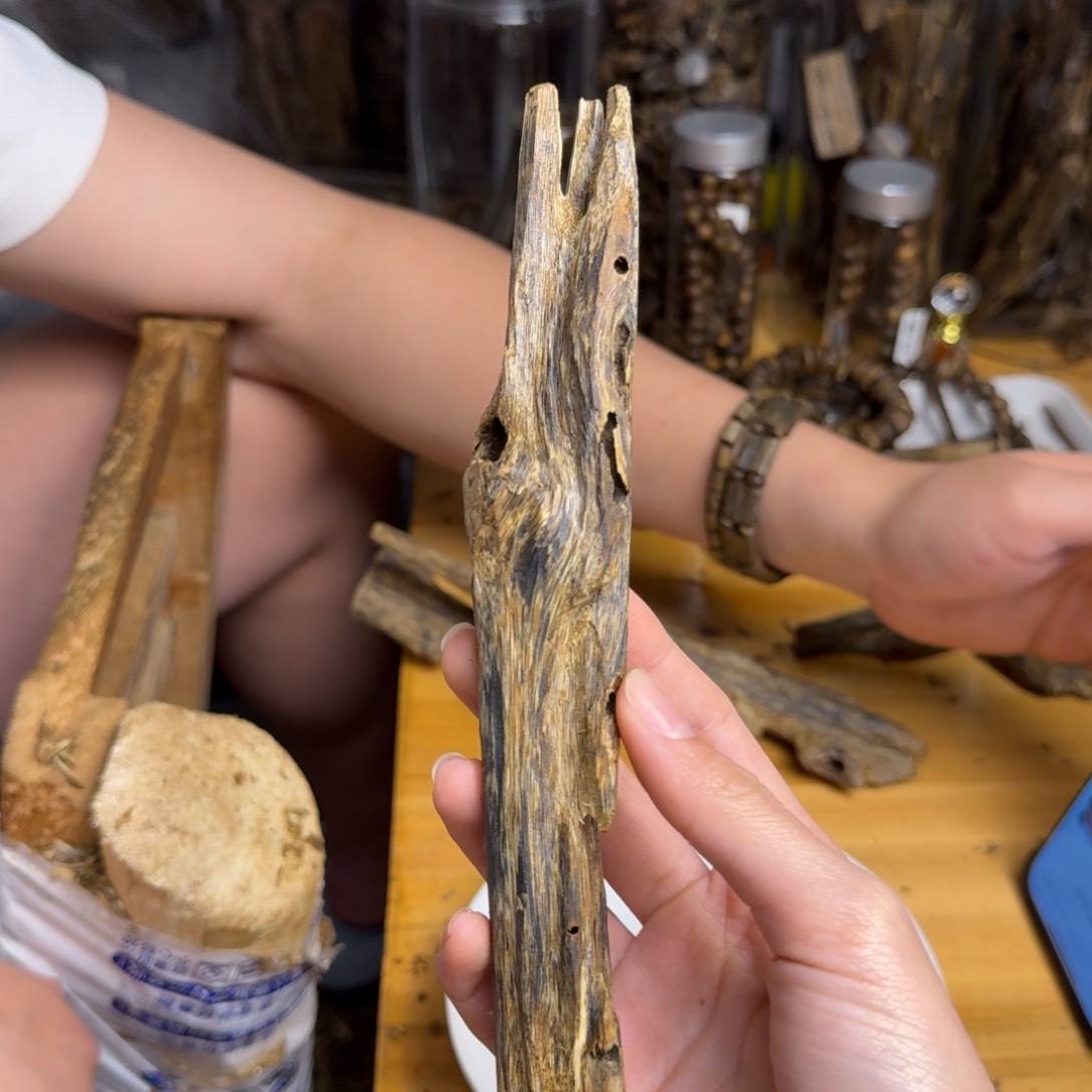 沉香沉香碎屑张勺子品种块料28克