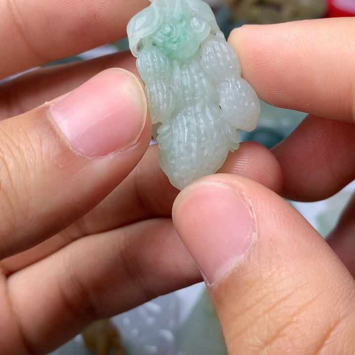 定制翡翠未镶嵌翡翠